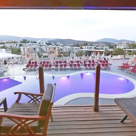 Smart Bodrum Битез